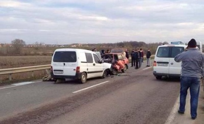 Двоє осіб  загинули, ще двоє травмовані: ДТП на об’їзній біля Чернівців 