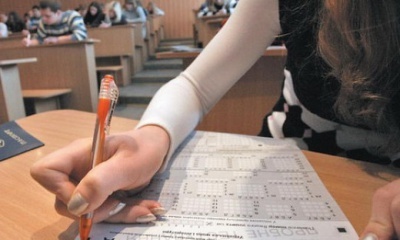 Серед 169 вчителів вищої категорії, лише 49 показали той результат, якого вимагають від учнів