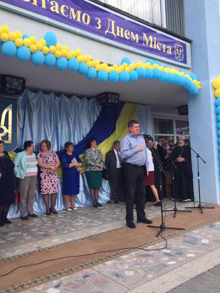 Максим Бурбак храмував у Новоселиці (оновлено)