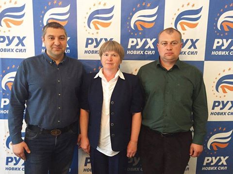 Активісти Руху Нових Сил розблокували дорогу через центр Репужинців, невдовзі організація з’явиться також у Вижниці