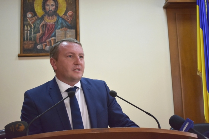 Кобевко пише, що Порошенко поміняв Куліша на Рибака і Іван йде на мера Чернівців