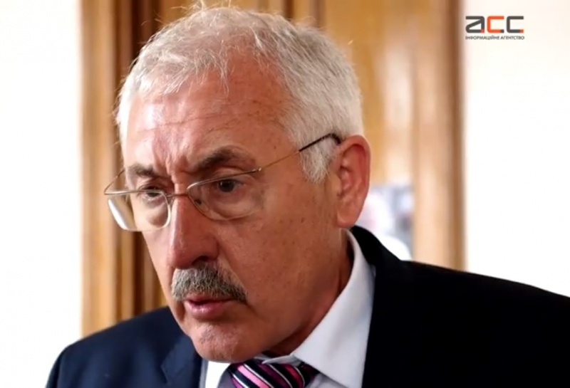 'Люби ближнього, бо він найде як у тебе забрати!': голова Чернівецької ОДА не вірить у майбутнє малих ОТГ?