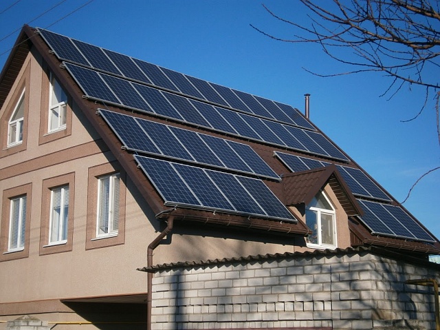 Буковинцям частково відшкодують вартість встановлення домашніх сонячних станцій