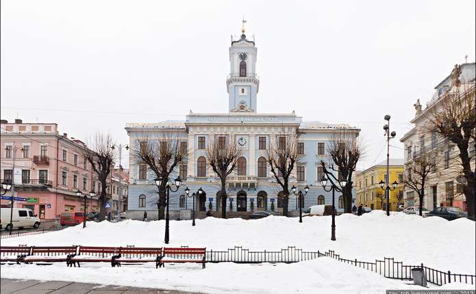 Чиновники мерії звітуватимуть перед чернівчанами