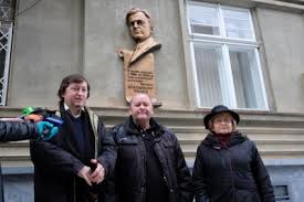 На сесії Чернівецької міськради депутати намагаються боротися з пам'ятними дошками - журналісти