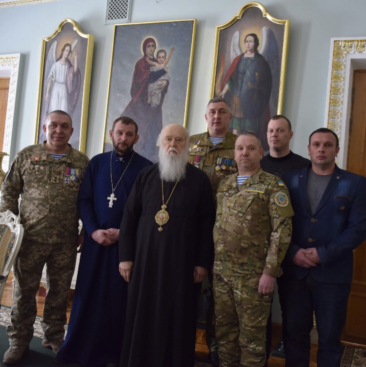 Сергій Качмарський: 'Побратими України' нагородили Патріарха Філарета орденом 'Захисник Української землі', натомість отримали Боже благословіння