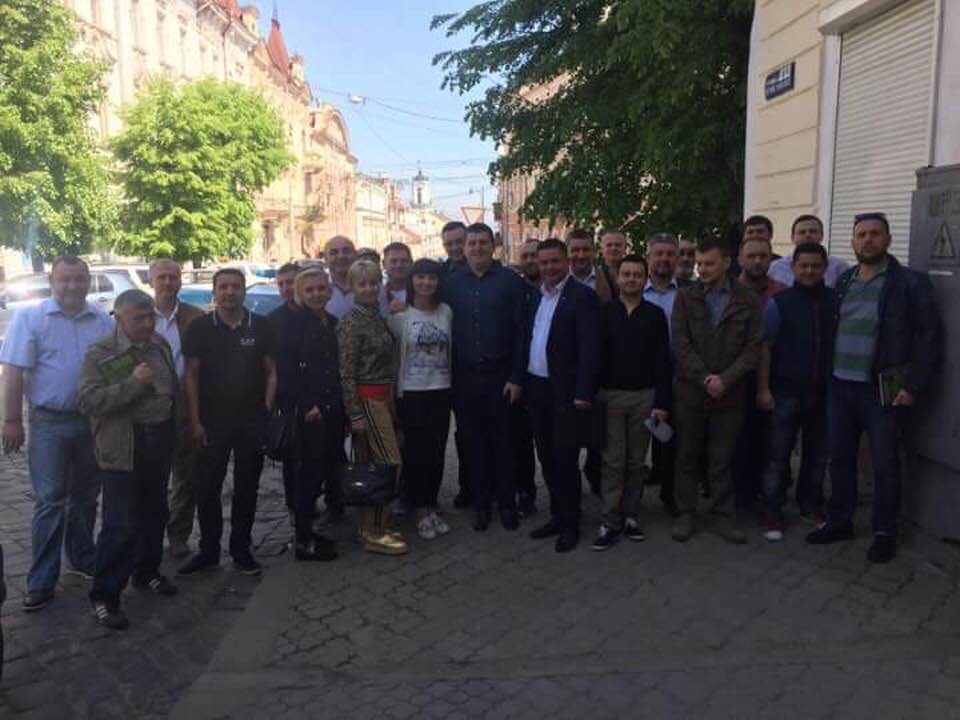 Команда 'Народного фронту' готова до захисту  Чернівців від навали запроданівської банди, - Бурбак