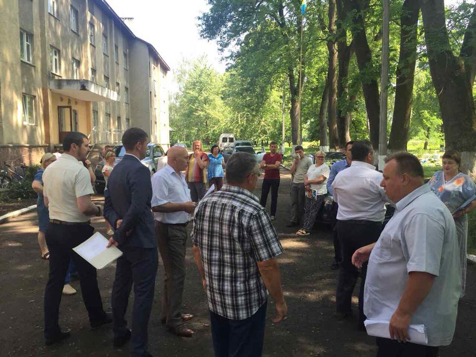 'Буде не солодко цим неповажним': Тіміш став на захист парку в центрі Карапчева