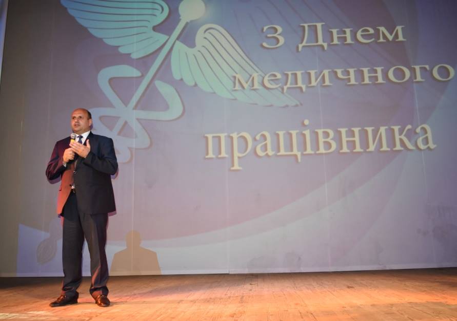 Іван Мунтян відвідав центр первинної медико-санітарної допомоги Клішковецькой ОТГ й нагородив медичних працівників з нагоди професійного свята