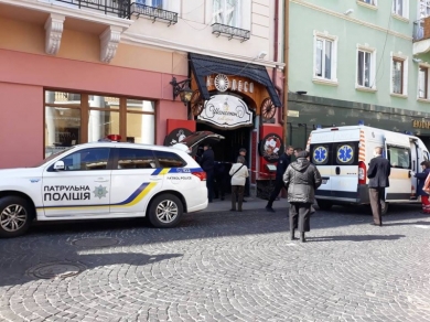 Поліція затримала банду нападників на 'валютників' у Чернівцях: подробиці (ФОТО)