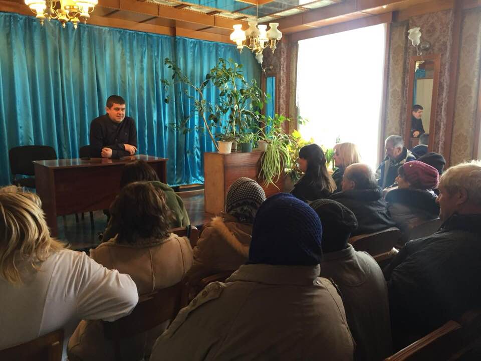 У Росошанах селяни протестують проти бездіяльної влади, яку на Кельменеччині захопили аграрні феодали