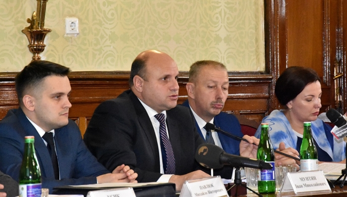 Обласна рада хоче прозорого розподілу бюджетних коштів на ремонт доріг між усіма районами 