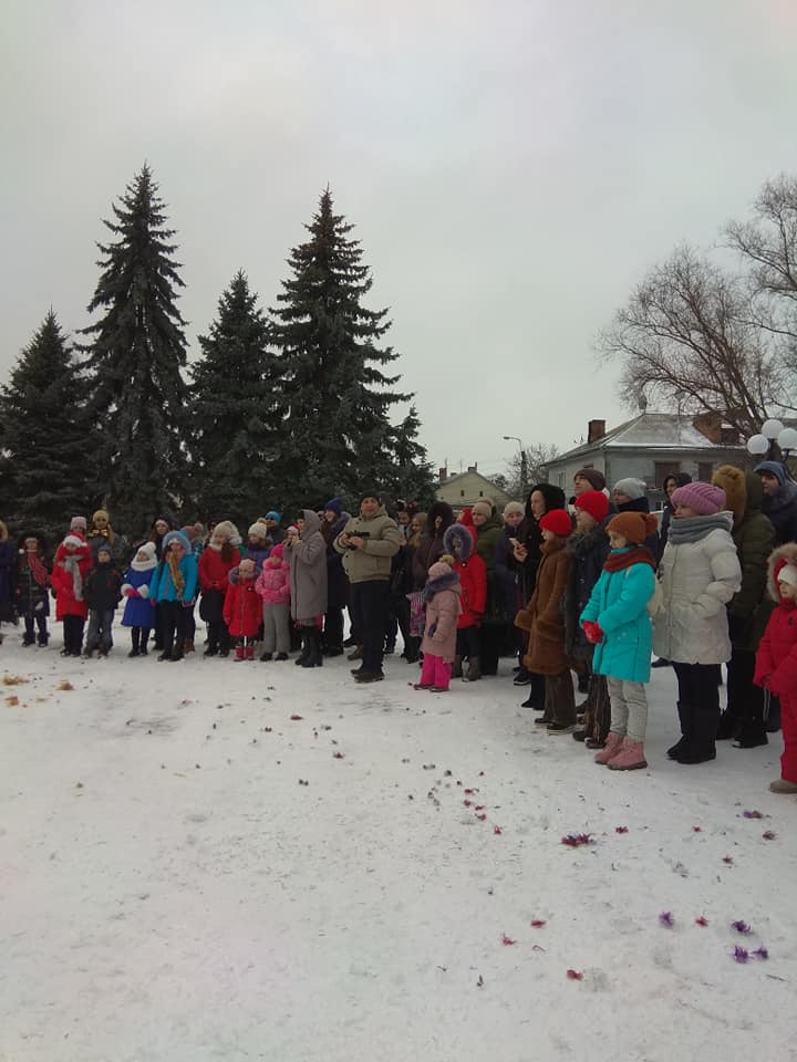 Чернівецька «Батьківщина» привітала юних мешканців району Садгора з новорічними святами