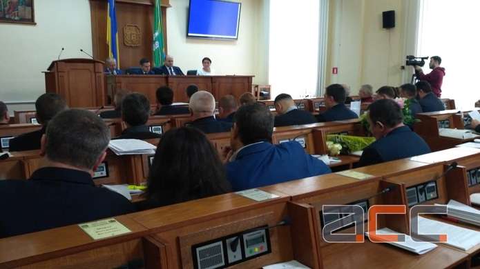 Утримання апарату Чернівецької облради зросло майже на третину, видатки  на Чернівецьку ОДА - понад 11 мільйонів гривень - бюджет 2019