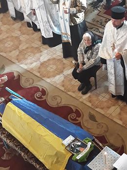 Мати загиблого від кулі снайпера Дмитра Дарія померла не дочекавшись від держави одноразової грошової допомоги по загибелі сина  