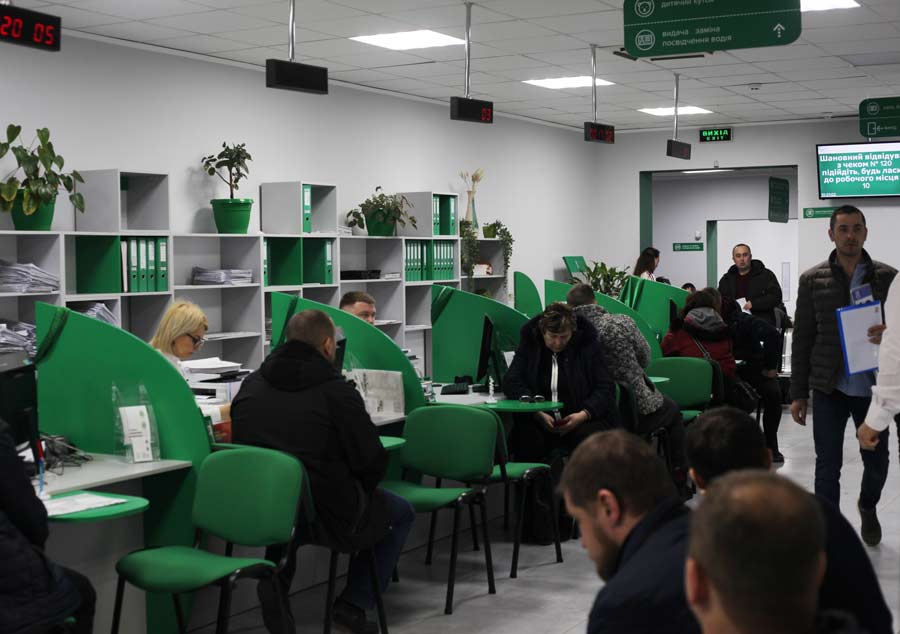 Сервісні центри МВС у Чернівецькій області перевірятимуть таємні клієнти