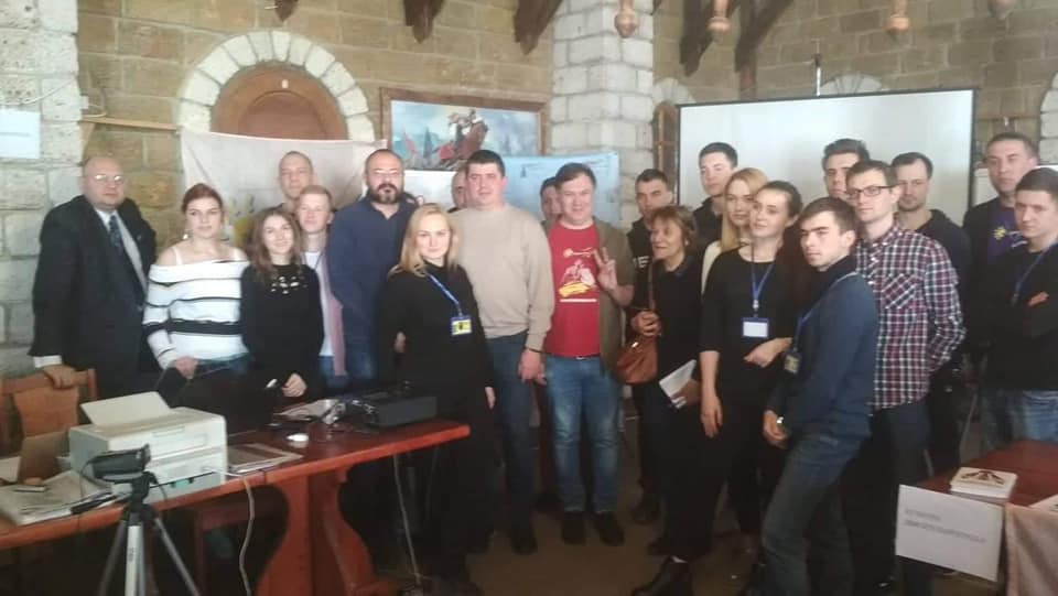 Максим Бурбак зустрівся з учасниками Студентської республіки в селі Мигово