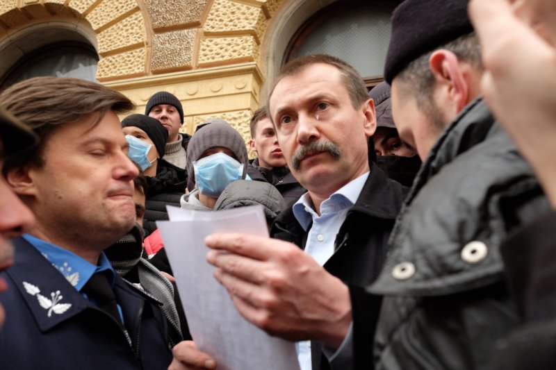 У Продана хочуть на 35 років віддати фірмі Папієва землю в центрі Чернівців