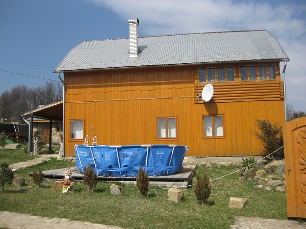 Відпочинок для душі і серця на куті Влад, що у лісовому селі Велике на Вижниччині…