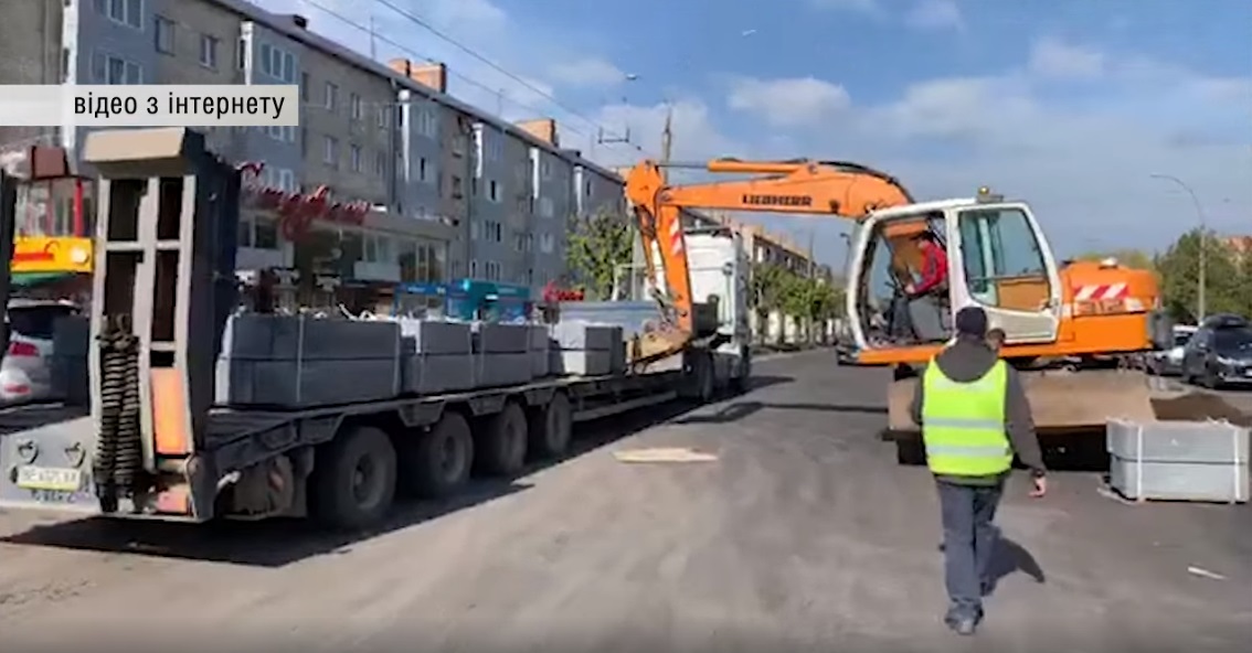 Самозванець Михайлішин обламався на ремонті вулиці Богдана Хмельницького, а Продана доконав проспект Незалежності