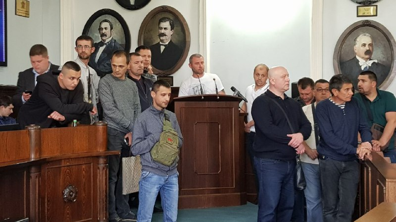 На сесії міської ради вирішили земельний скандал і прийняли рішення до червневої сесії провести аудит земельних ділянок в Чернівцях 