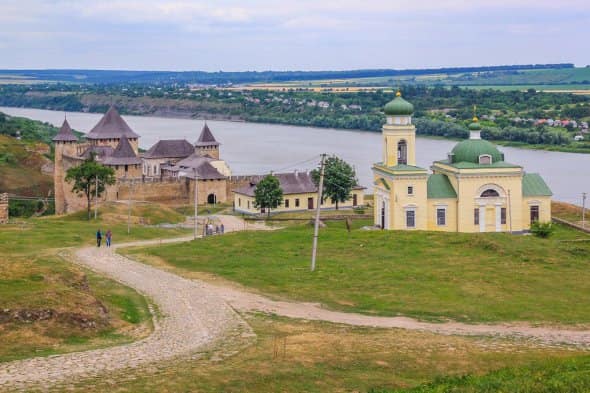Понад 11 мільйонів допоміг залучити Бурбак для вирішення проблем водопостачання Хотина, Кельменців та індустріального парку Новодністровська і не тільки 