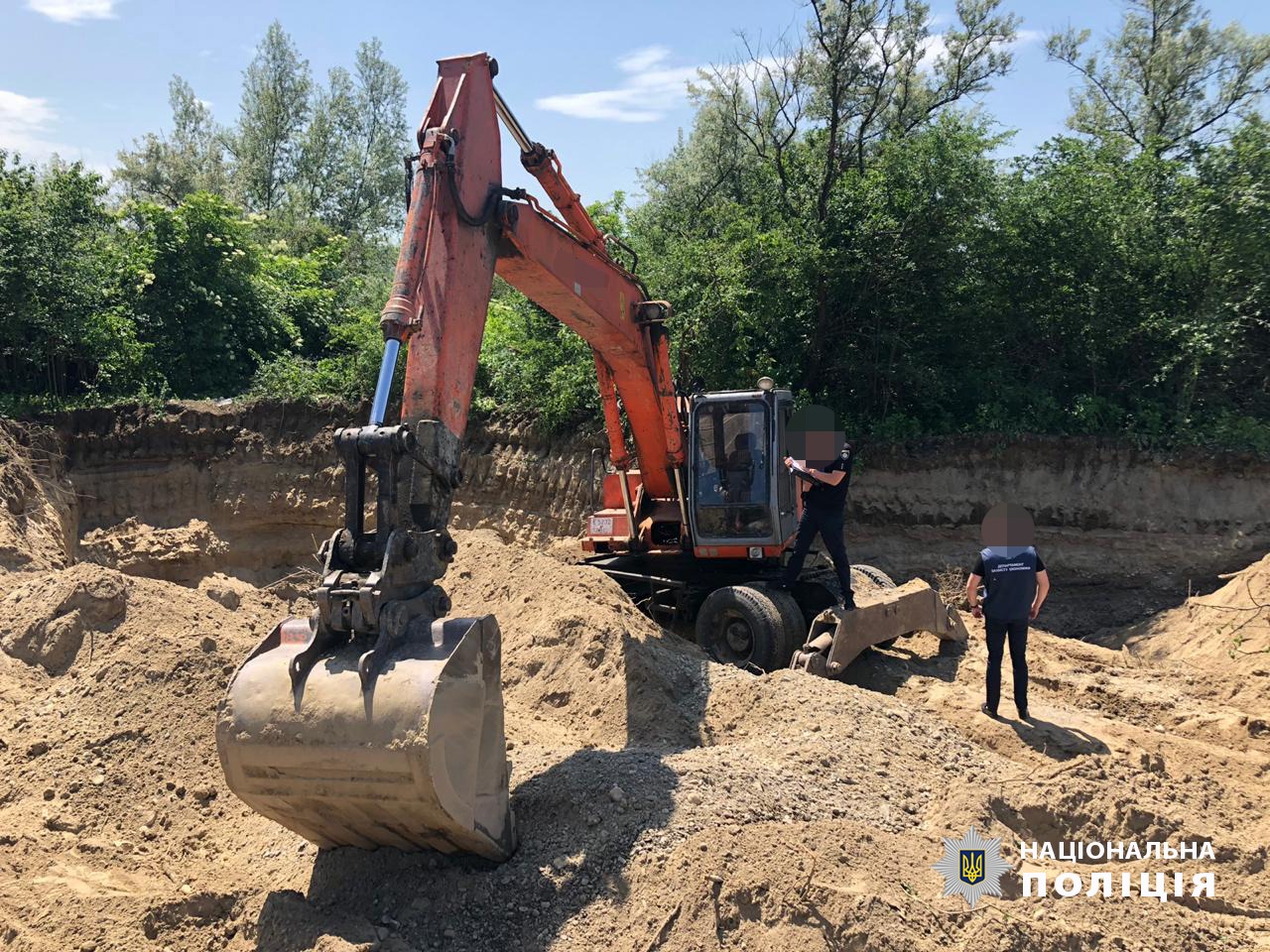 У Боянах місцеві мешканці крали пісок з Прута 