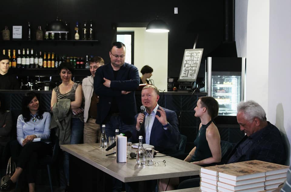 Як відбувалась презентація книги «Чернівці. Антикварні нариси» у «Steinbarg Gallerys Cafe» (ОНОВЛЕНО)