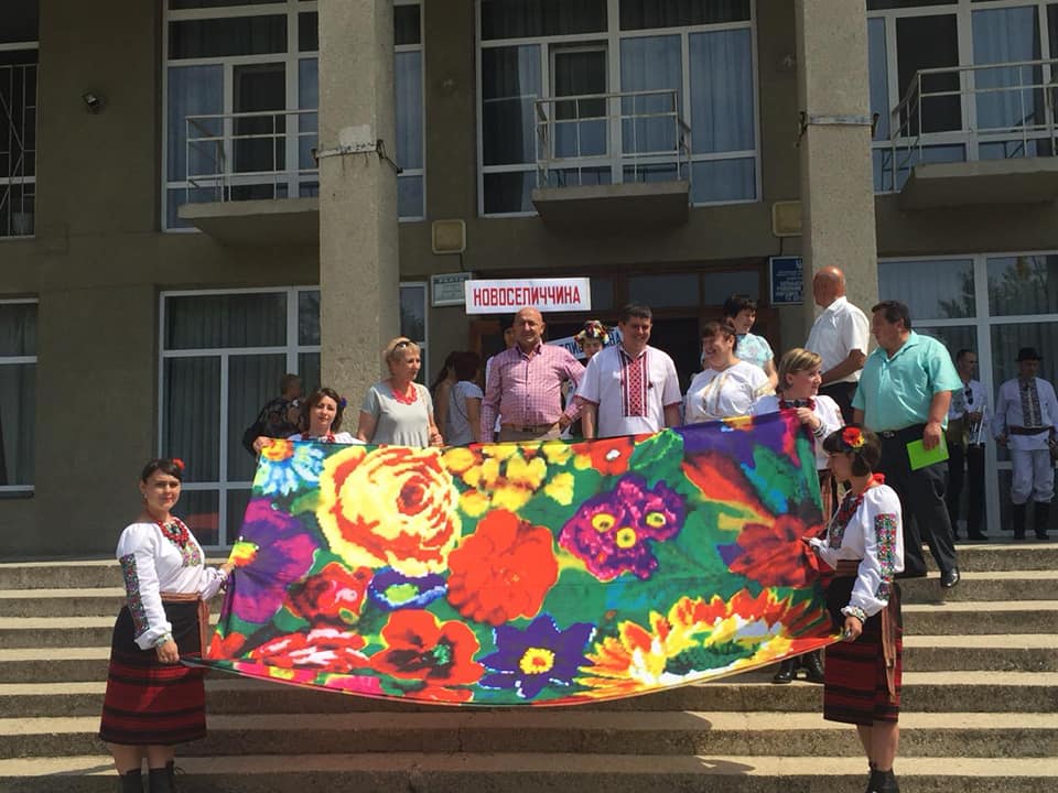 В Кельменцях стартував 4-й регіональний фестиваль килимарства (+ВІДЕО)