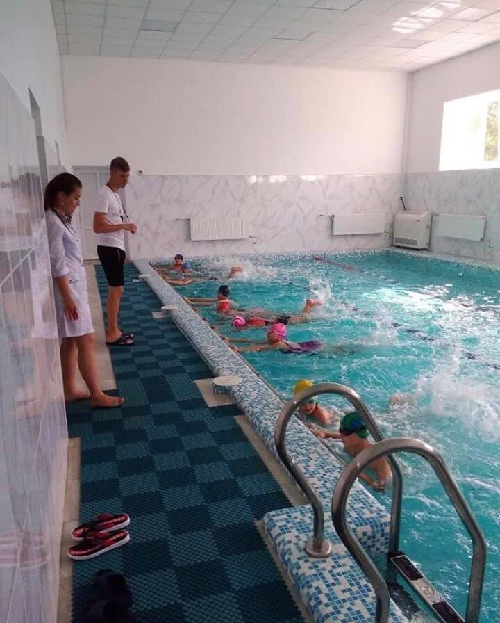 Сучасний скейт-парк у Вижниці, оновлений басейн у Шипинській школі, літні канікули на Київщині - Рибак дбає про відпочинок родин із дітьми зі свого округу 