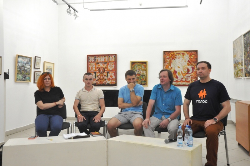 У Чернівцях кандидат у нардепи від «Голосу» Максим Кияк презентував свою команду – фото