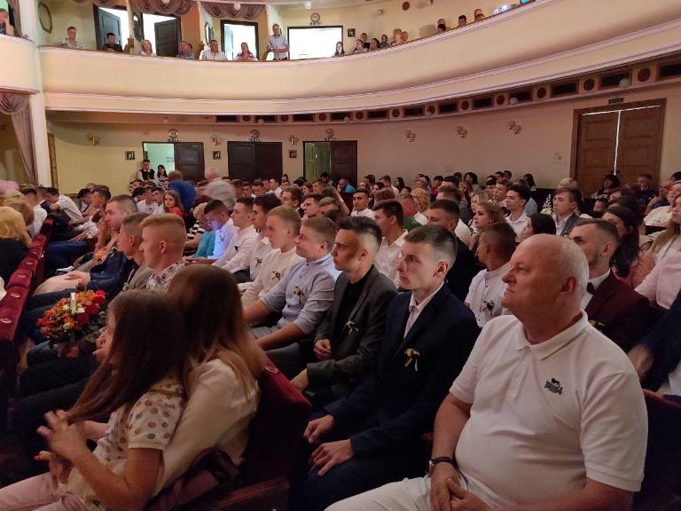 Федорук запевнив ветеранів в особистій і державній підтримці, а випускників Чернівецького коледжу будівництва та архітектури запросив розбудовувати Україну 