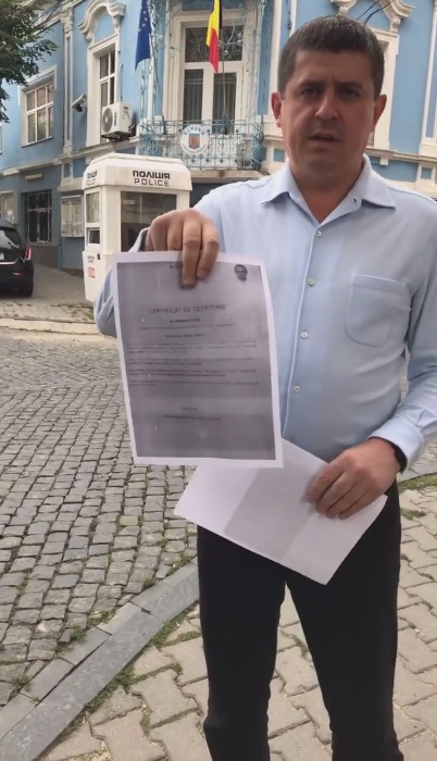 Кандидати з румунським громадянством не прийшли писати заяву до Генконсульства Румунії в Чернівцях  