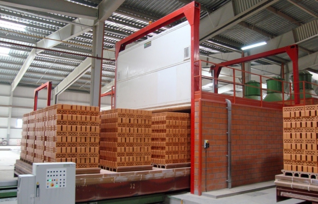 Іноземні інвестори збудують у Нижніх Станівцях завод на 200 робочих місць з виробництва цегли і черепиці 