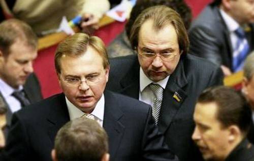 У братів Буряків заперечили, що корпорація «Сварог Вест Груп» продає права оренди на 20 тис.га чернівецької землі арабам