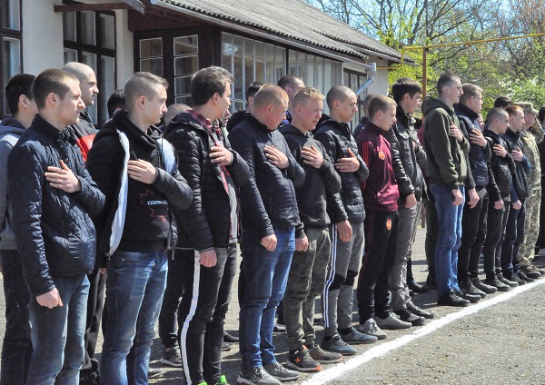 Буковинських альтернативників запрошують за два календарні місяці до почату  призову подавати відповідні письмові заяви