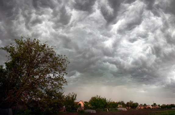 У Чернівецькій області на завтра оголосили штормове попередження