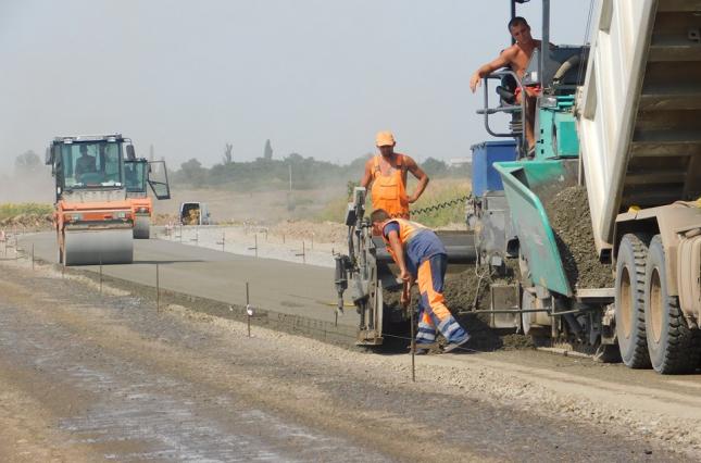 Де в Україні цього року відремонтували найбільше доріг? 