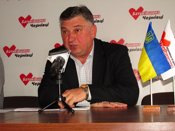На Буковині «Батьківщина» розкритикувала спробу влади протягти рішення щодо продажу землі