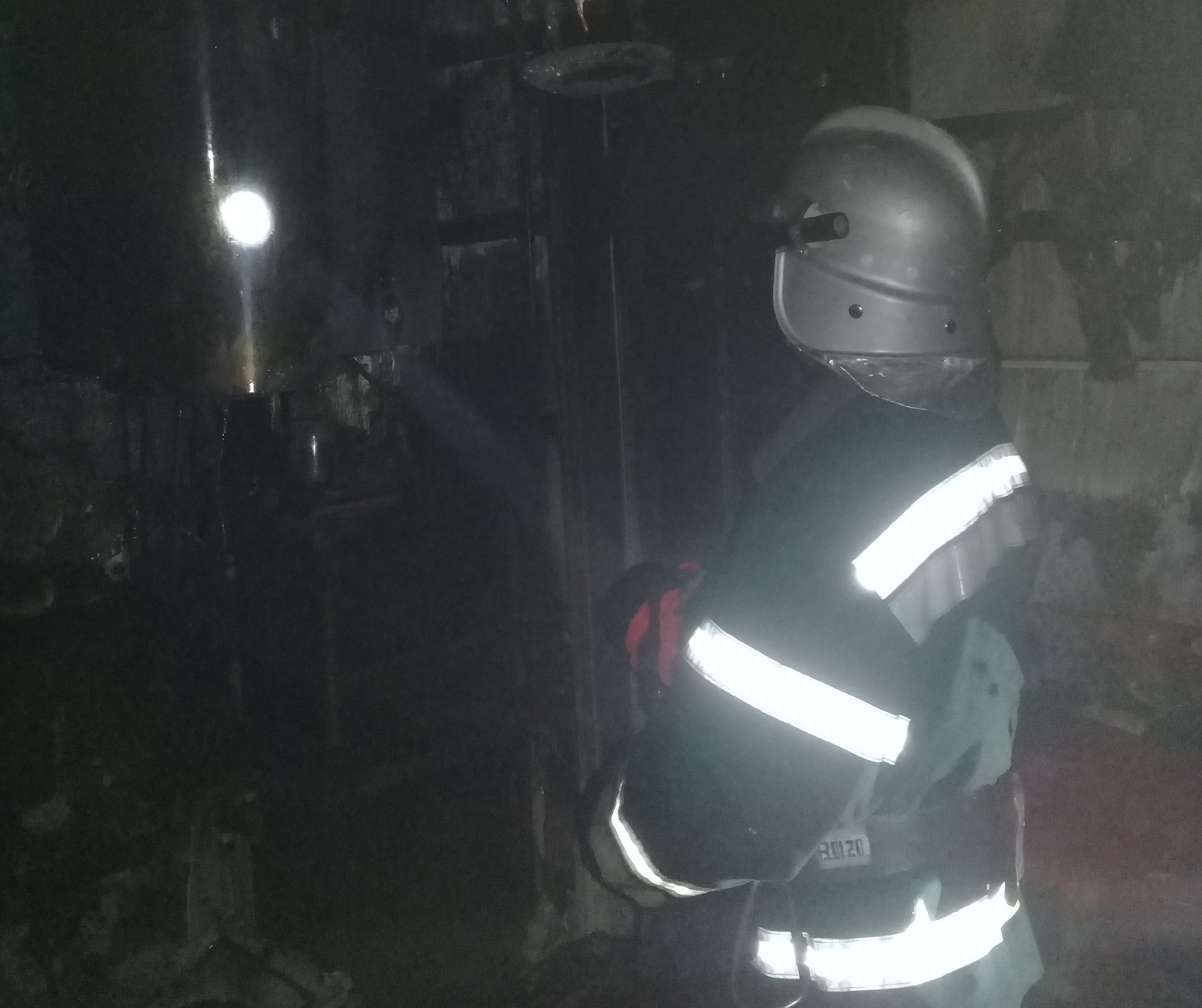 Чернівчанка двічі за день підпалила свою оселю недопалком