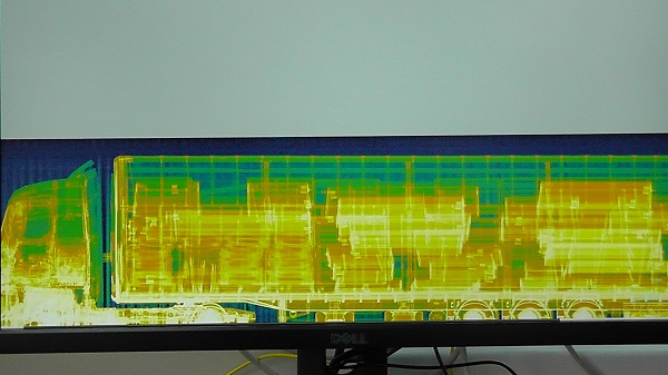 На Буковинській митниці сьогодні протестували вантажний сканер 