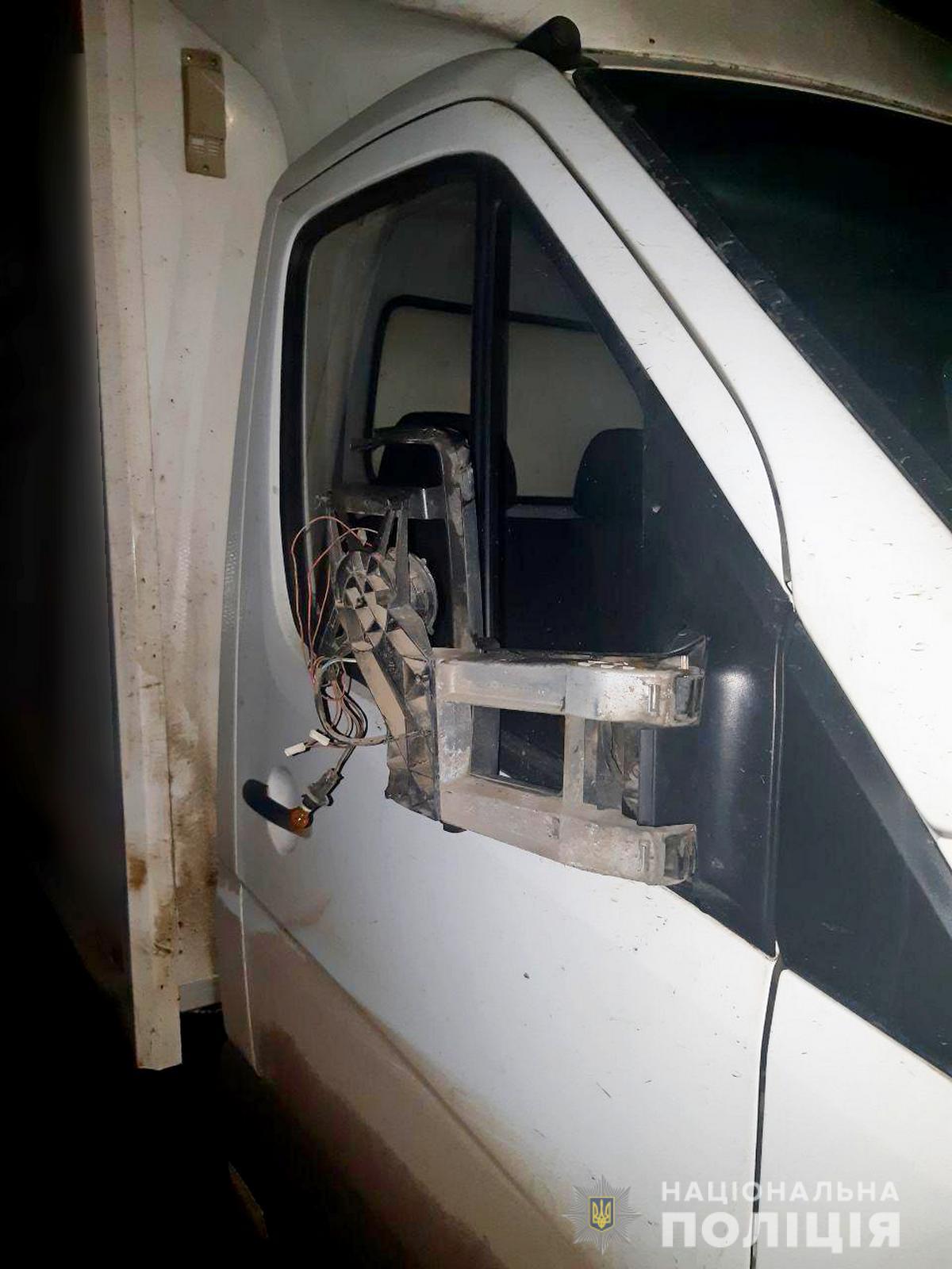 У Садгорі водій збив пішохода боковим  дзеркалом автомобіля