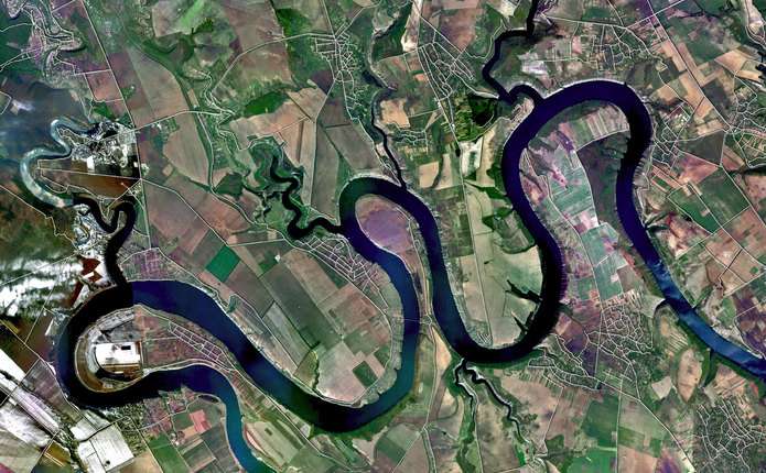 Річки Буковини сфотографували з космоса  