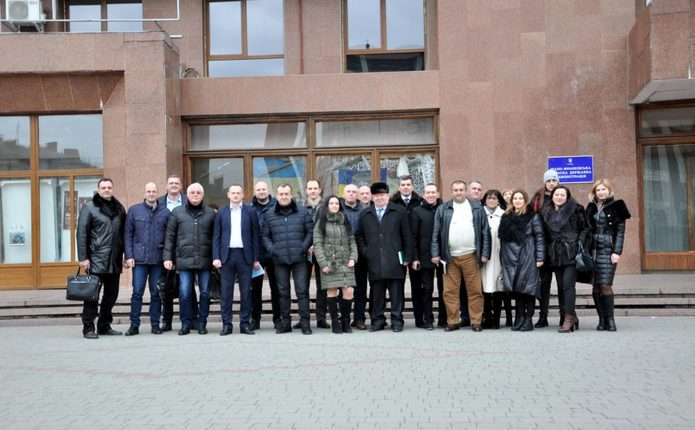 Керівники закладів охорони здоров’я Буковини зустрілися із представниками Національної служби здоров'я України, яка оплачуватиме їм за послуги для пацієнтів 