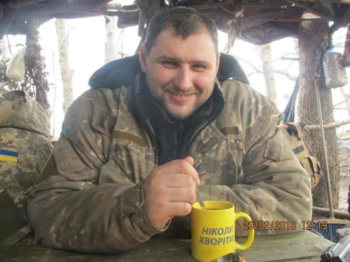 У Чернівцях вулицю Некрасова перейменували на честь Героя АТО Леоніда Дергача