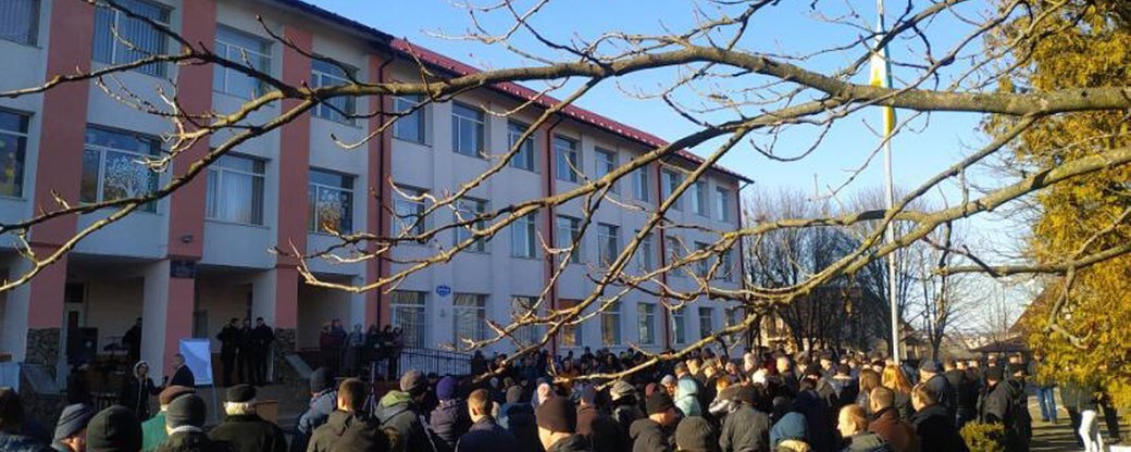 Жителі Коровії виступають проти об'єднання з Чернівцями