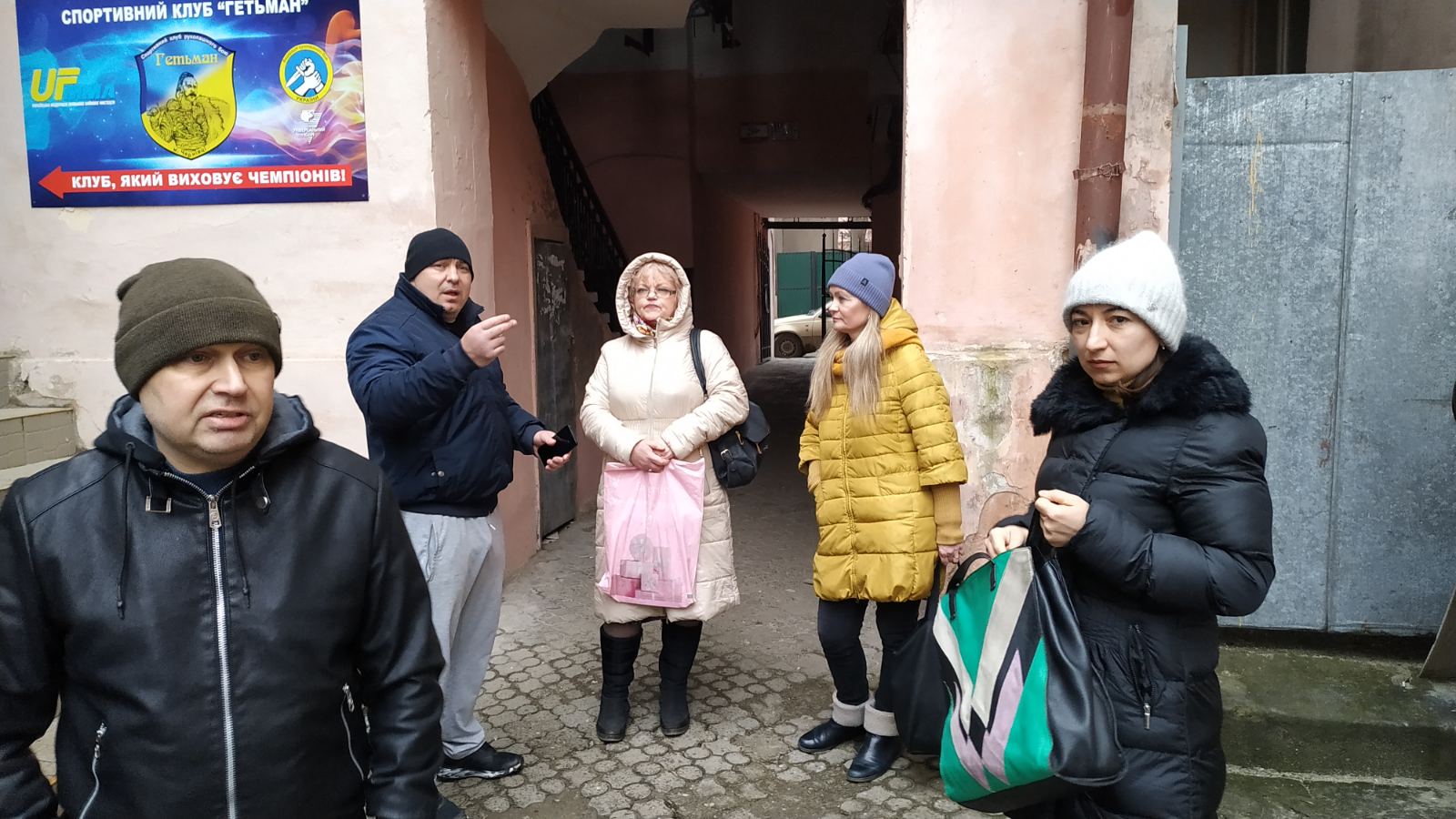 “Проти газового геноциду”: під стінами сектору НКРЕКП зібралися обурені чернівчани (ОНОВЛЕНО+ВІДЕО)