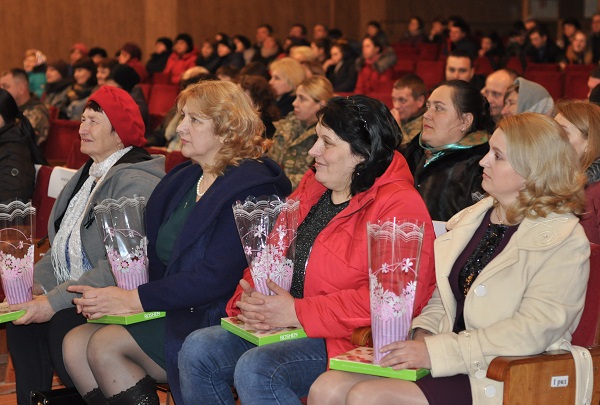 Зі святом весни, дорогі матері захисників!