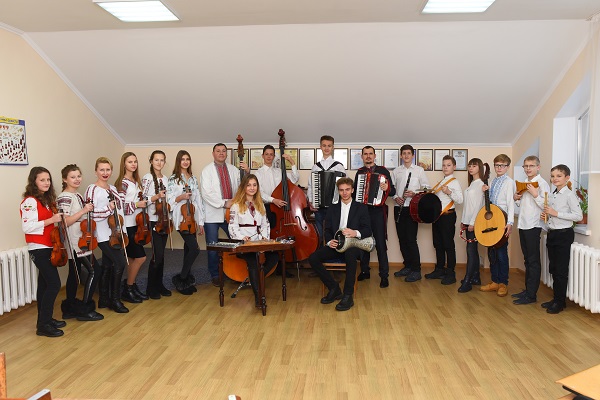 «Весна Івасюка» квітує поряд!