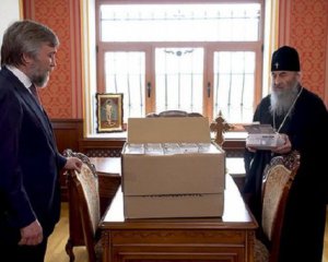 Заражений коронавірусом нардеп Новинський контактував без засобів захисту з главою Московської церкви в Україні Онуфрієм 